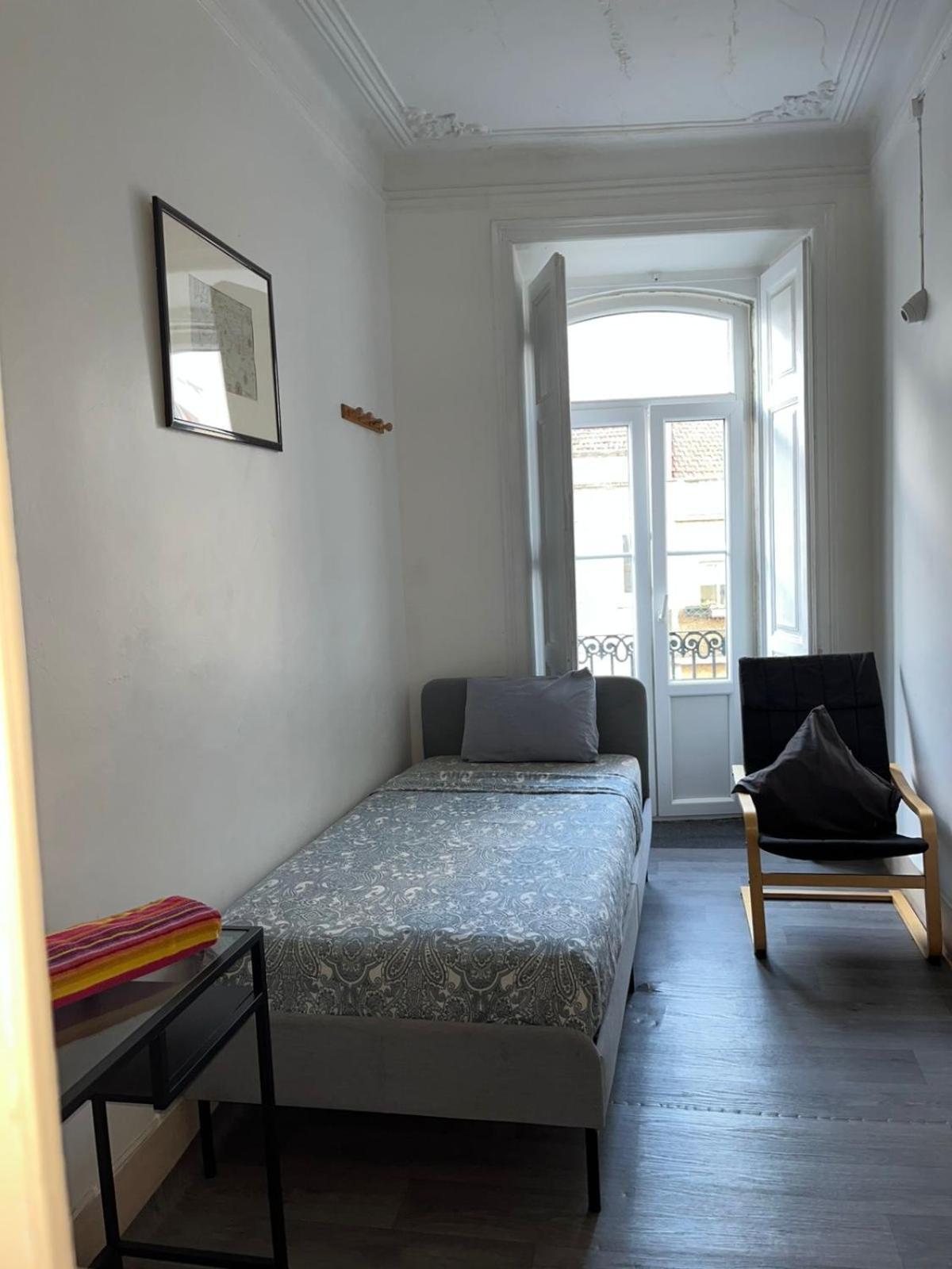 Sri-Indo Guest House Lisbon Exterior photo